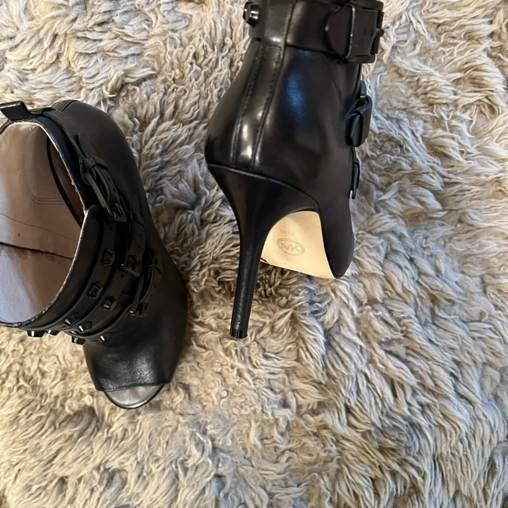 Michael Kors Black Heeled Boots with Stiletto Heel - Picture 5 of 6